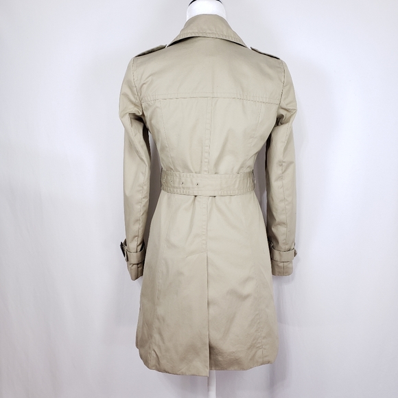 Banana Republic Trench Coat in Beige - Picture 4 of 9